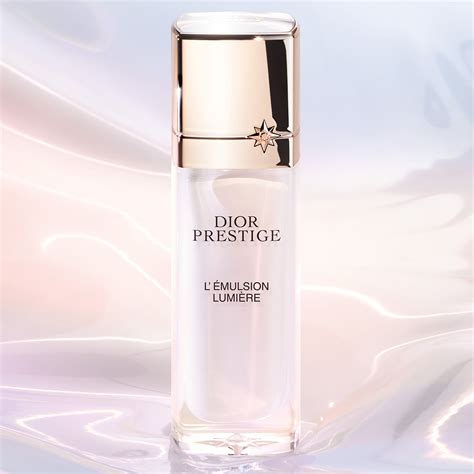 Dior Prestige L'Émulsion Lumière: Radiant Skin Emulsion 